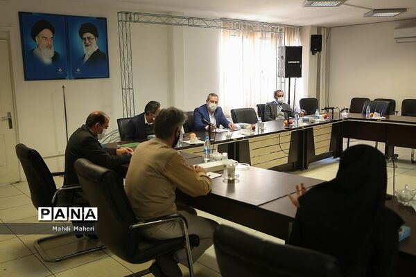 نشست فصلی پایگاه بسیج شهید کاظمی به مناسبت دهه فجر و روز میلاد با سعادت حضرت فاطمه(س)