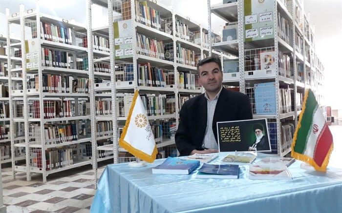 فرهنگ کتابخوانی باید از کودکی و در مدارس ابتدایی آموزش داده شود