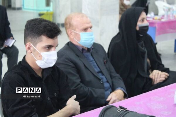 تجلیل از رتبه‌های برتر کنکور سراسری در قائم‌شهر