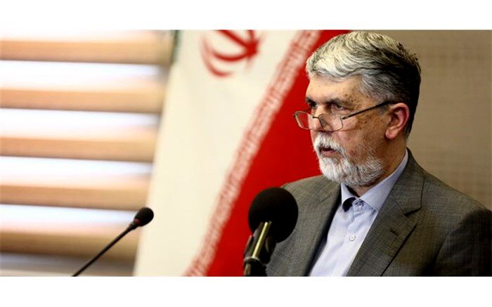 وزیر فرهنگ و ارشاد اسلامی با اعضای شورای سیاستگذاری جشنواره تجسمی فجر دیدار کرد