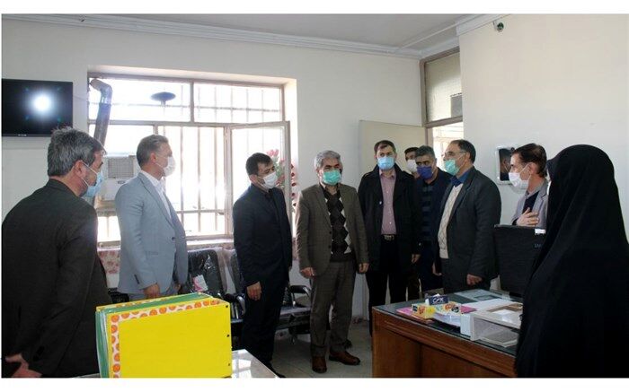 بازدید سرزده مدیر کل آموزش و پرورش استان از اداره آموزش و پرورش ناحیه 2 زنجان