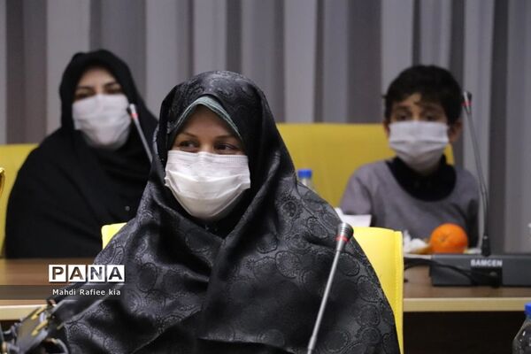 تجلیل از بانوان اداره کل آموزش و پرورش با حضور مدیرکل آذربایجان شرقی