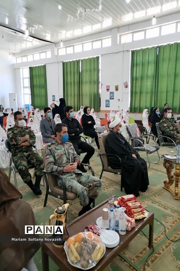 برگزاری جشن تکلیف وتقدیرازمعلمان دبستان حضرت رقیه(س)درشهرستان حمیدیه
