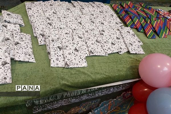 جشن‌تولد ۴۰ کودک‌نیازمند مصادف با میلاد حضرت‌زهرا(س) در پردیس