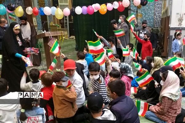 جشن‌تولد ۴۰ کودک‌نیازمند مصادف با میلاد حضرت‌زهرا(س) در پردیس