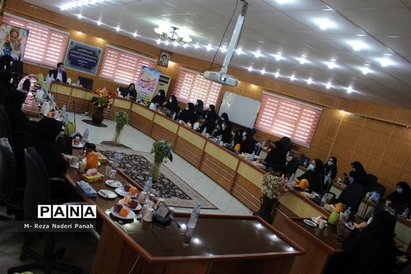 نشست تخصصی زنان، توسعه و مشارکت اجتماعی بانوان آموزش و پرورش استان بوشهر