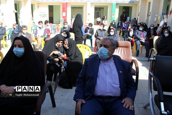 تجلیل ازبانوان اداره آموزش و پرورش شهرستان بوشهر به مناسبت  ولادت حضرت زهرا (س) و روز زن