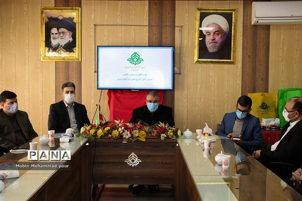 تجلیل از مربیان و فعالان سازمان دانش آموزی آذربایجان شرقی