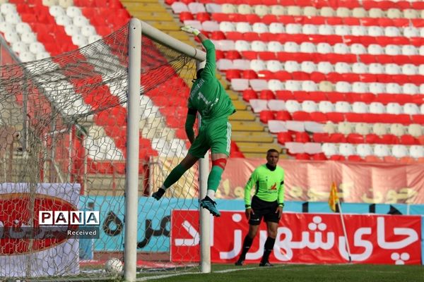 دیدار تیم های تراکتور سازی تبریز و پرسپولیس تهران