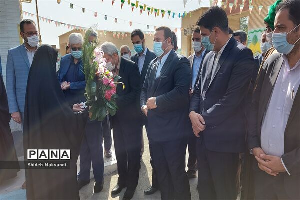 افتتاح چند مدرسه در شهرستان حمیدیه به مناسبت دهه فجر