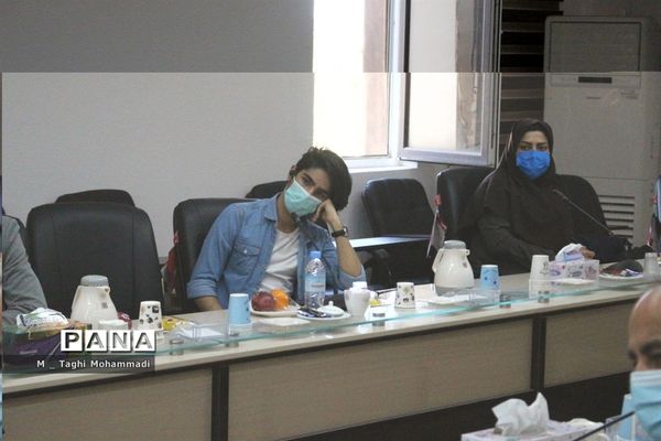 نشست مدیران و کارکنان مدارس و مراکز آموزش و پرورش استثنایی استان بوشهر با معاون وزیر