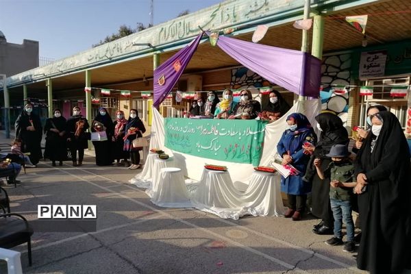 آیین گرامیداشت ولادت حضرت زهرا (س) در دبیرستان تشکیلاتی پاینده اهواز