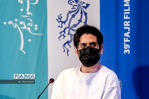اکران فیلم  "روشن" در سی و نهمین جشنواره فیلم فجر
