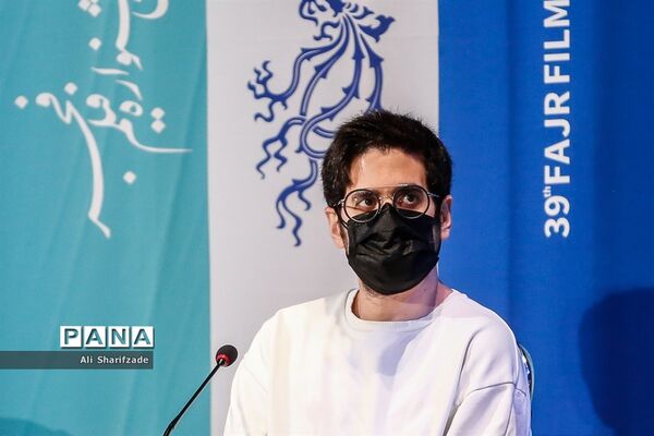 اکران فیلم  "روشن" در سی و نهمین جشنواره فیلم فجر