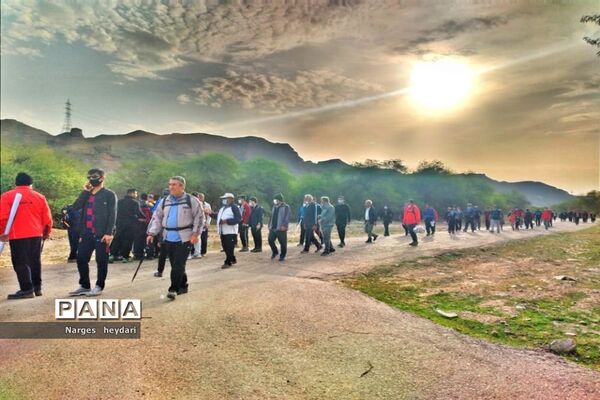 برگزاری همایش مردمی به مناسبت دهه فجر شهرستان امیدیه