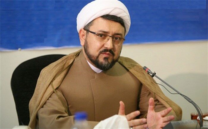 کمساری: در دفاع از حریم امام منفعل نخواهیم بود
