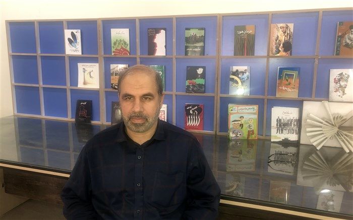 نقش معلم در امر تربیتی به خصوص کتاب خوانی بسیار مهم است