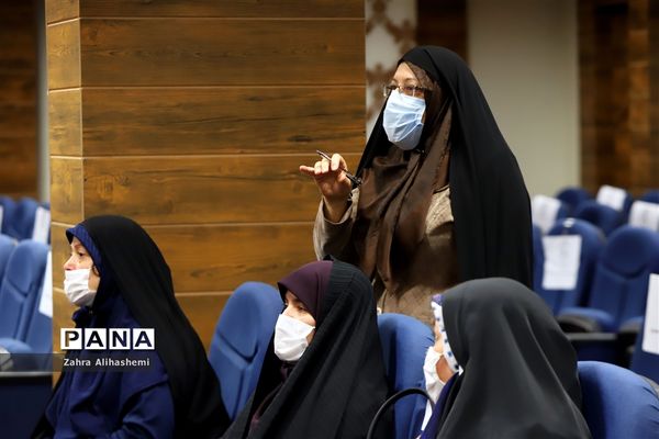 تجلیل از مشاوران امور بانوان مناطق شهر تهران