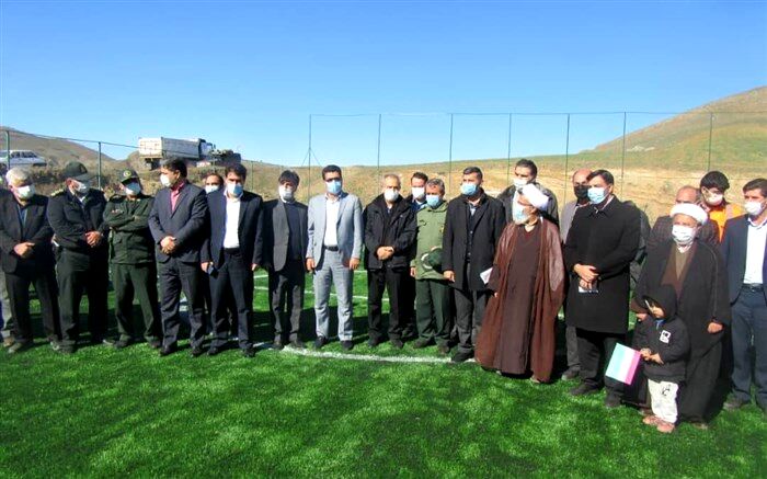 زمین چمن مصنوعی روستای مولان کلیبر افتتاح شد