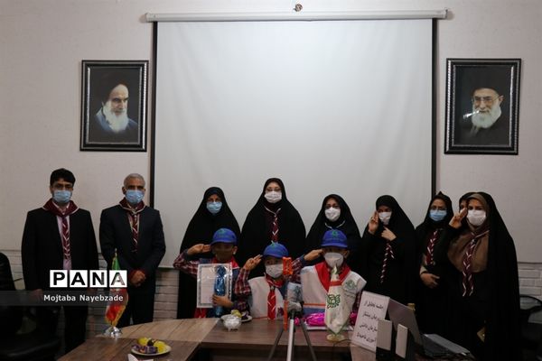 مراسم تجلیل از مربیان پیشتاز سازمان دانش‌آموزی ناحیه 5 مشهد