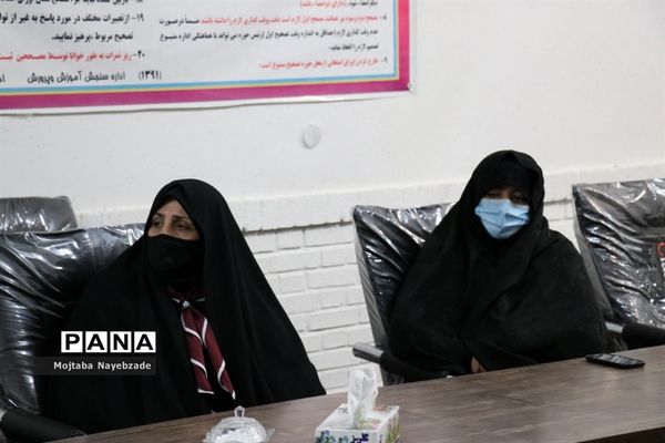 مراسم تجلیل از مربیان پیشتاز سازمان دانش‌آموزی ناحیه 5 مشهد