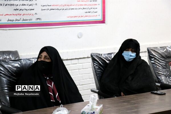مراسم تجلیل از مربیان پیشتاز سازمان دانش‌آموزی ناحیه 5 مشهد