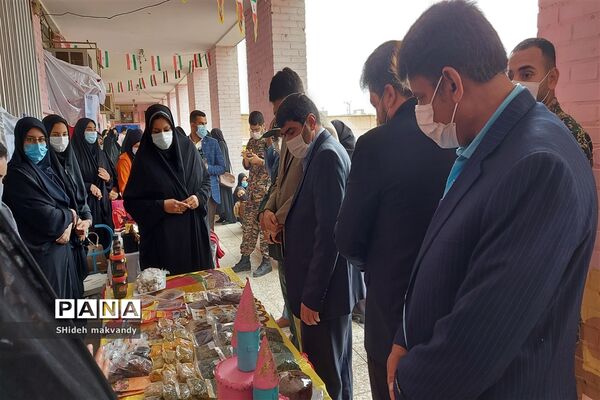 برگزاری نمایشگاه حجاب وعفاف  وهنرهای دستی درهنرستان طوبی شهرستان حمیدیه