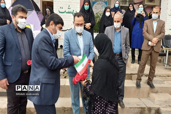 برگزاری نمایشگاه حجاب وعفاف  وهنرهای دستی درهنرستان طوبی شهرستان حمیدیه