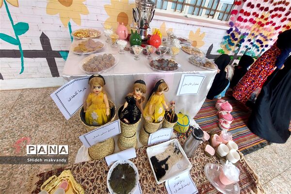 برگزاری نمایشگاه حجاب وعفاف  وهنرهای دستی درهنرستان طوبی شهرستان حمیدیه
