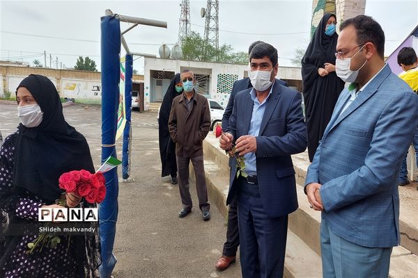 برگزاری نمایشگاه حجاب وعفاف  وهنرهای دستی درهنرستان طوبی شهرستان حمیدیه