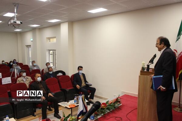 مراسم رونمایی از کتاب هزار نگار در بوشهر