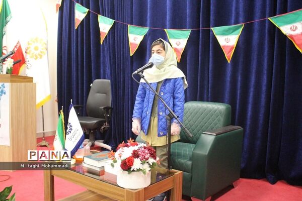 مراسم رونمایی از کتاب هزار نگار در بوشهر