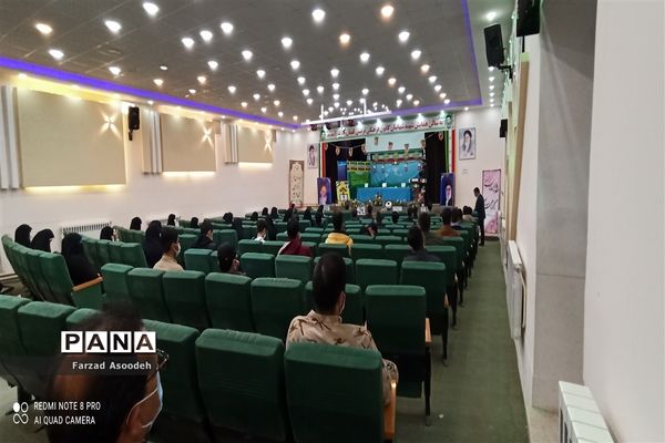 برگزاری همایش گفتمان انقلاب در کاشمر