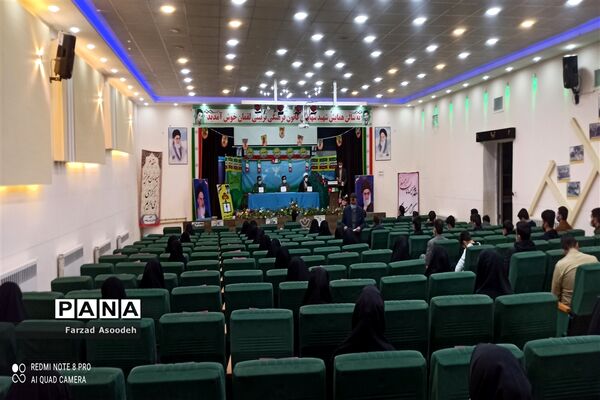 برگزاری همایش گفتمان انقلاب در کاشمر