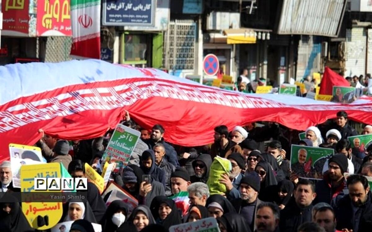 یک معلم مبارز: دانش‌آموزانی که به تظاهرات می‌بردم امروز مدیران این کشور هستند