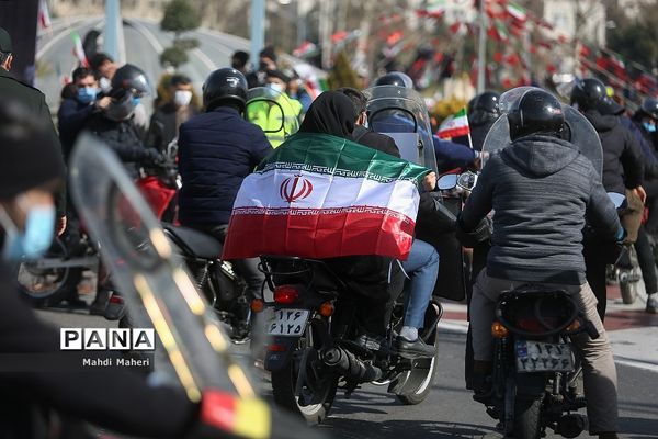 راهپیمایی یوم الله ۲۲ بهمن در تهران- ۲