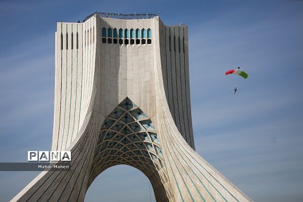 راهپیمایی یوم الله ۲۲ بهمن در تهران- ۲
