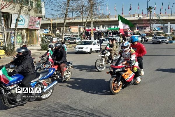 راهپیمایی خودرویی ۲۲ بهمن در قائمشهر