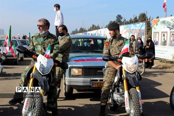 راهپیمایی خودرویی ۲۲ بهمن در محمودآباد