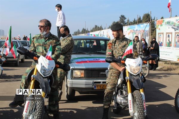 راهپیمایی خودرویی ۲۲ بهمن در محمودآباد