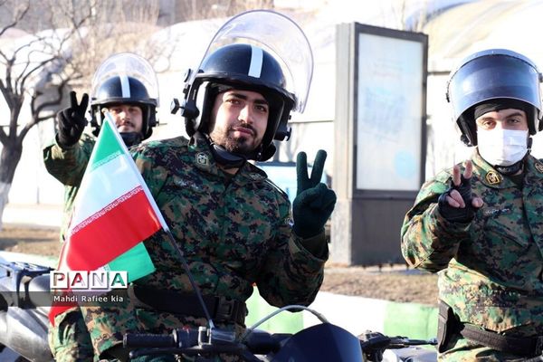 رژه خودرویی یوم الله ۲۲ بهمن در آذربایجان شرقی