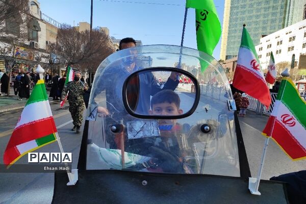 گرامیداشت متفاوت ۲۲بهمن در مشهد