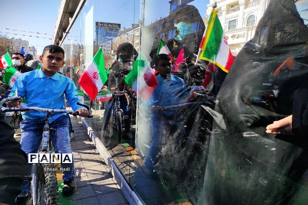 گرامیداشت متفاوت ۲۲بهمن در مشهد