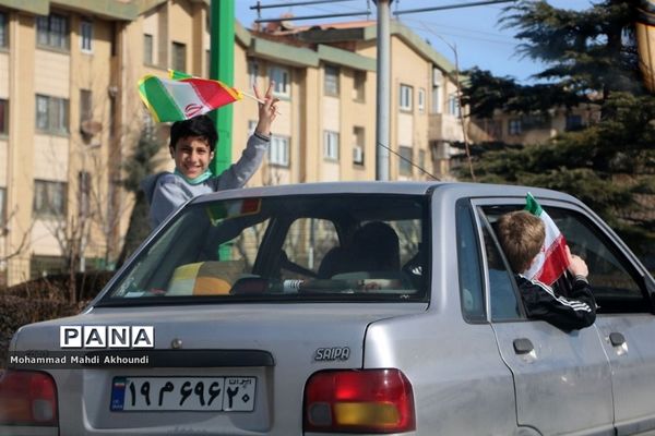 جلوه های باشکوه حضور مردم در راهپیمایی متفاوت پردیس‬