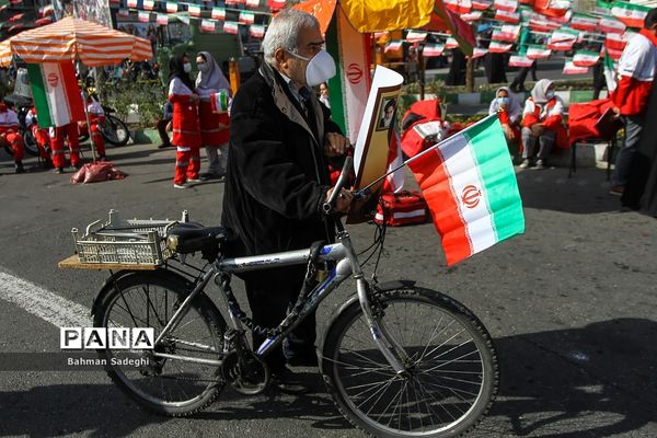 راهپیمایی یوم الله ۲۲ بهمن در تهران- 3