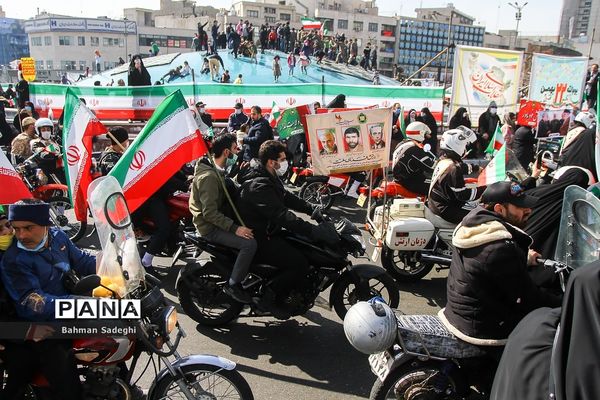 راهپیمایی یوم الله ۲۲ بهمن در تهران- 3