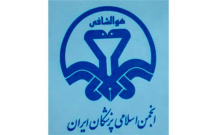 جامعه پزشکی همچون جوانان سال 59 با دست خالی کشور را در دوران کرونا اداره کرد