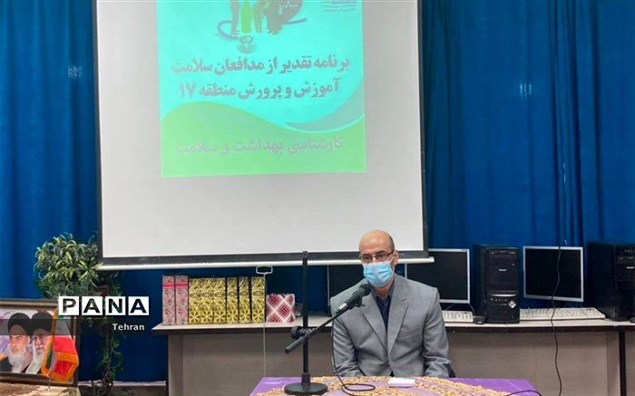 محمدی: مراقبین سلامت طراحان نقشه راه برای کنترل بیماری هستند