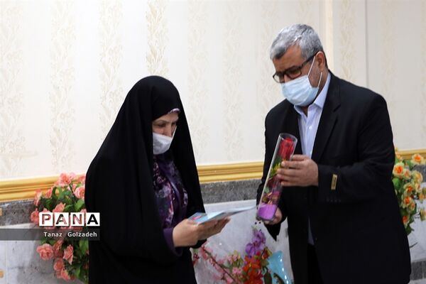 آیین گرامیداشت هفته زن و روز مادر در آموزش و پرورش ناحیه 2 اهواز