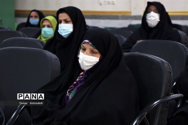 آیین گرامیداشت هفته زن و روز مادر در آموزش و پرورش ناحیه 2 اهواز